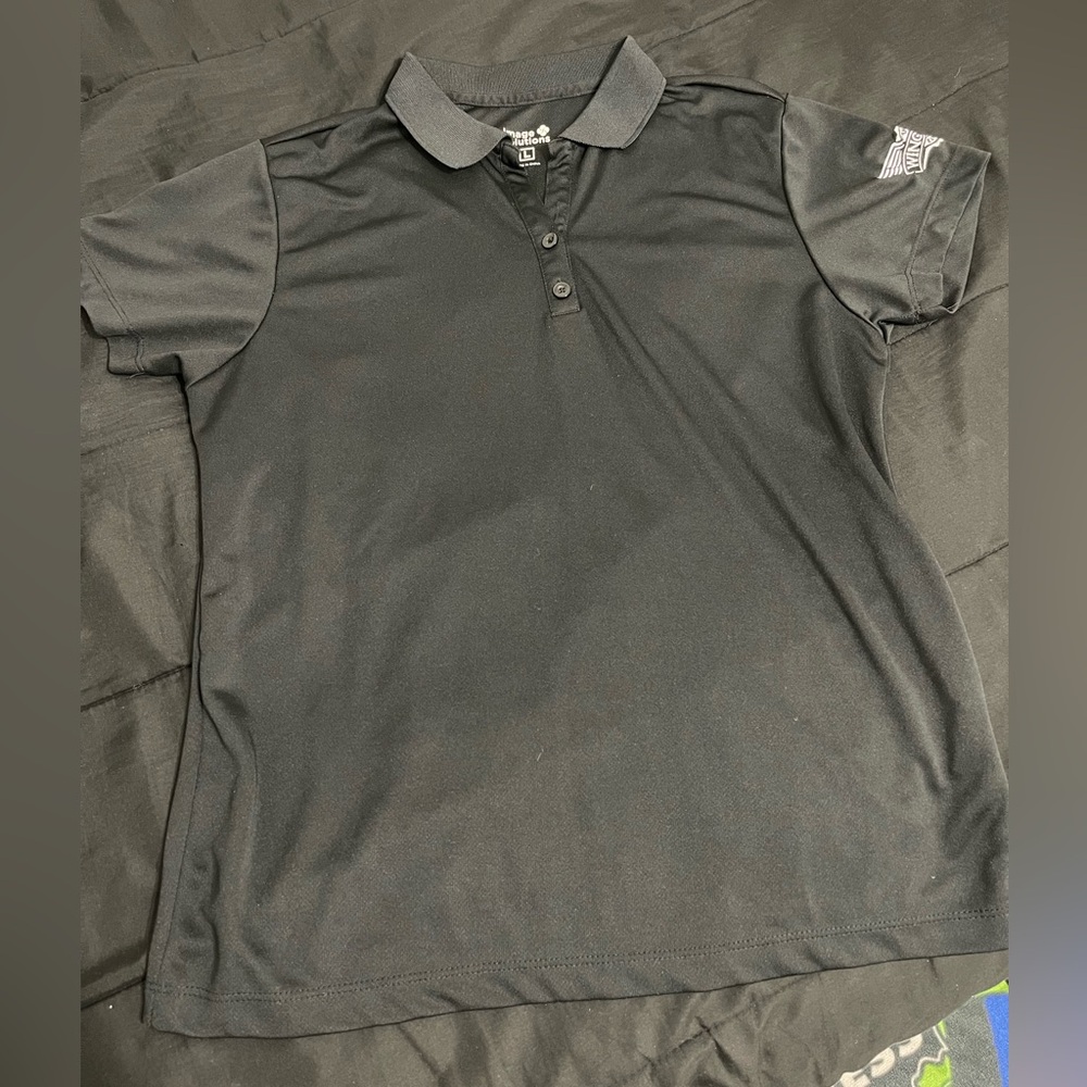 Wingstop shirt size Large (Women’s)